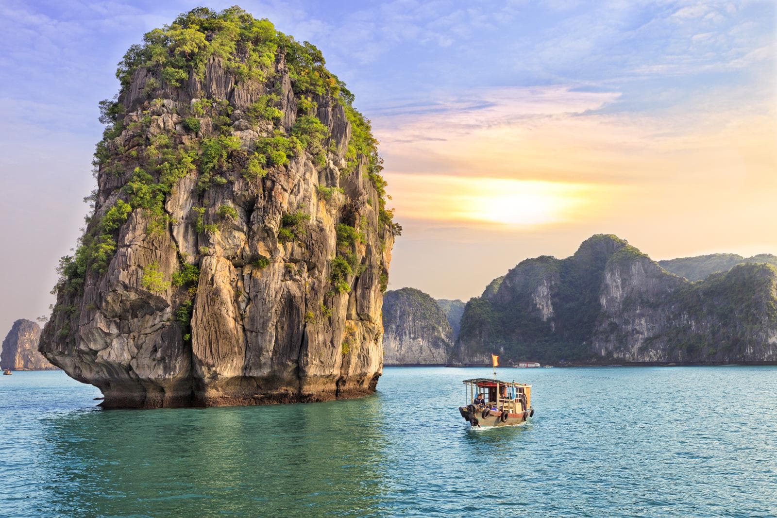 Vietnam Bucketlist: Halong Bay, Lantern City & Mekong Delta