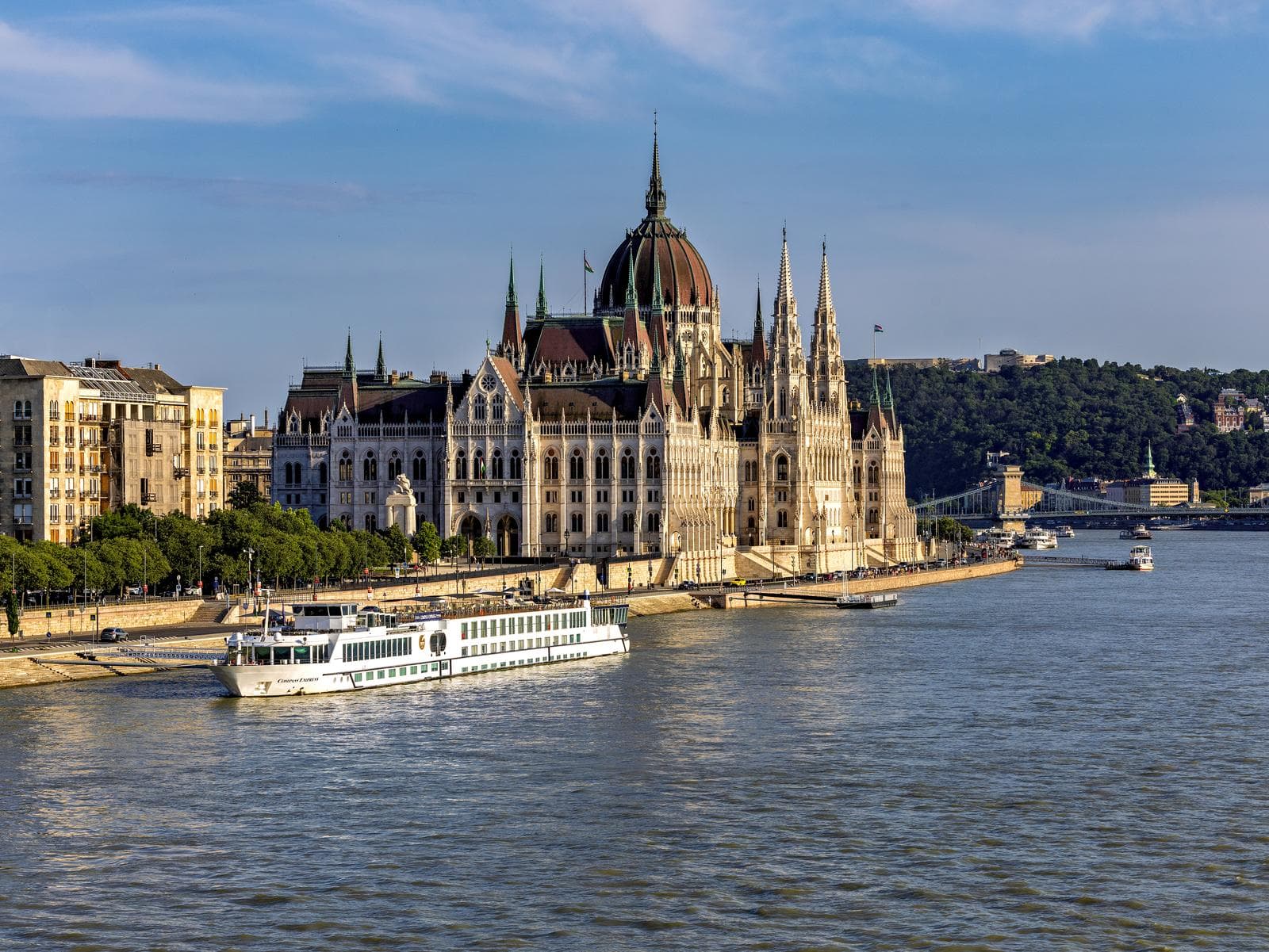 Donau klassisch erleben mit Busan-/abreise und Vorübernachtung