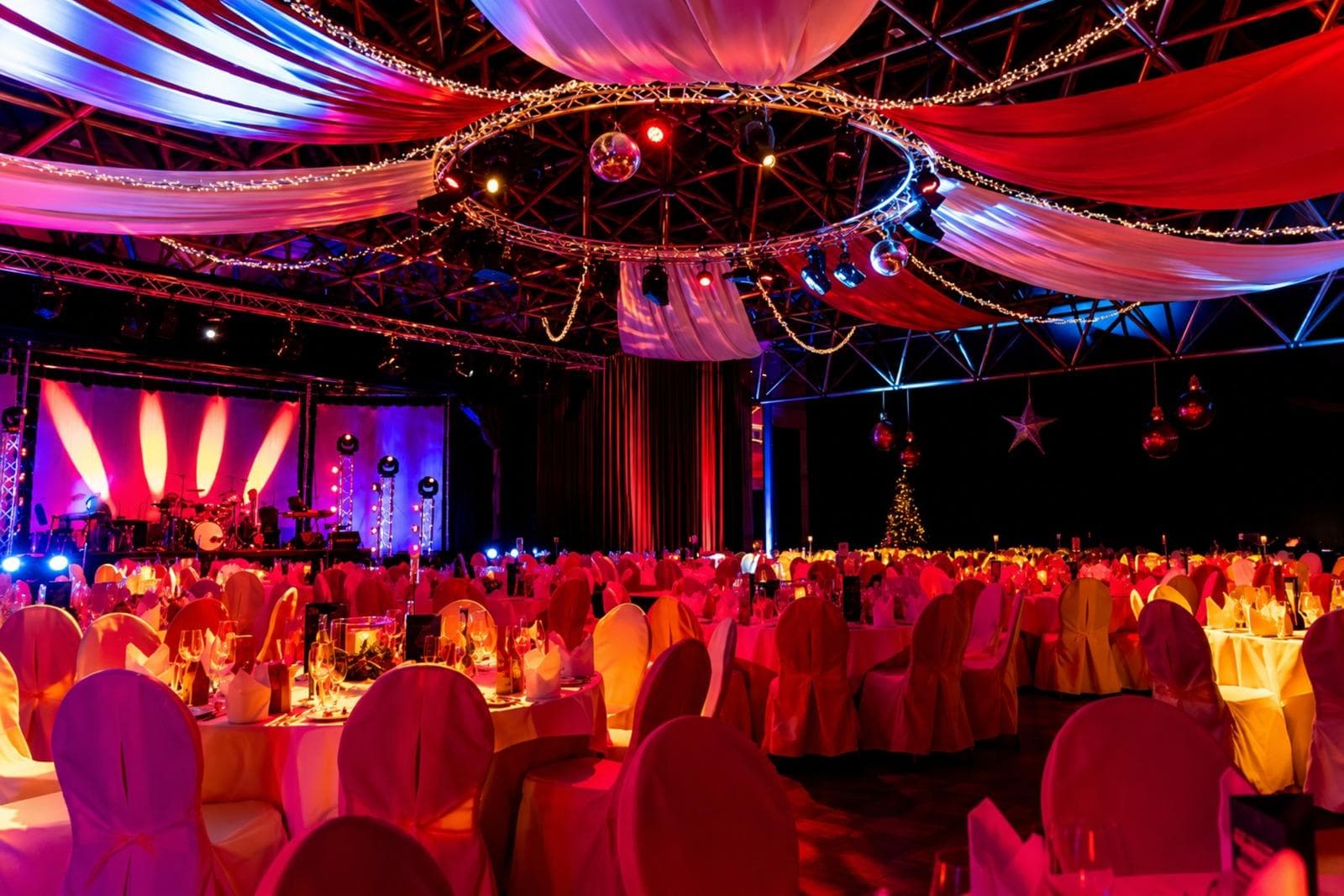 Christmas Show - Broadway meets Blues Brother - Hotel & Restaurant Biedermeier