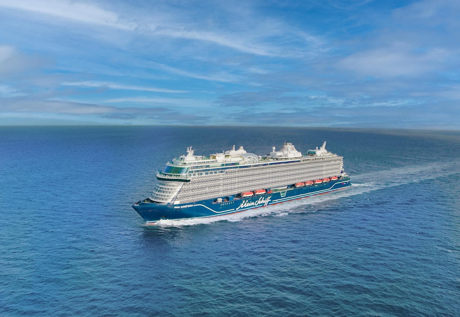 Mein Schiff Relax auf dem Meer