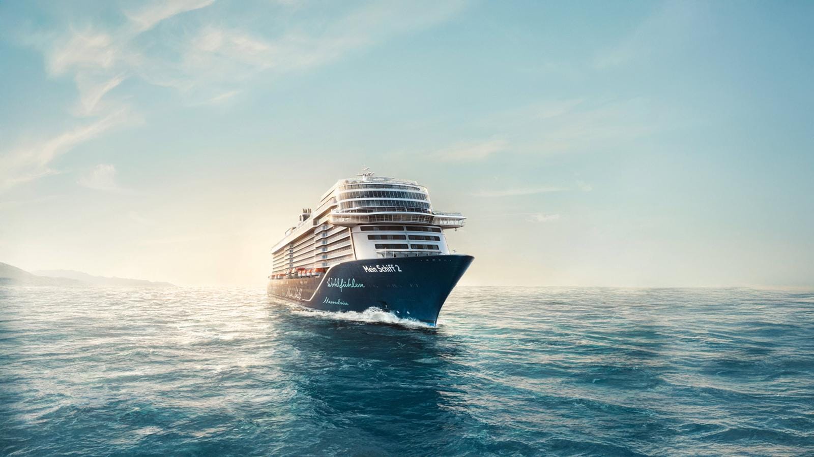 TUI Kreuzfahrt Mein Schiff 2 auf offener See