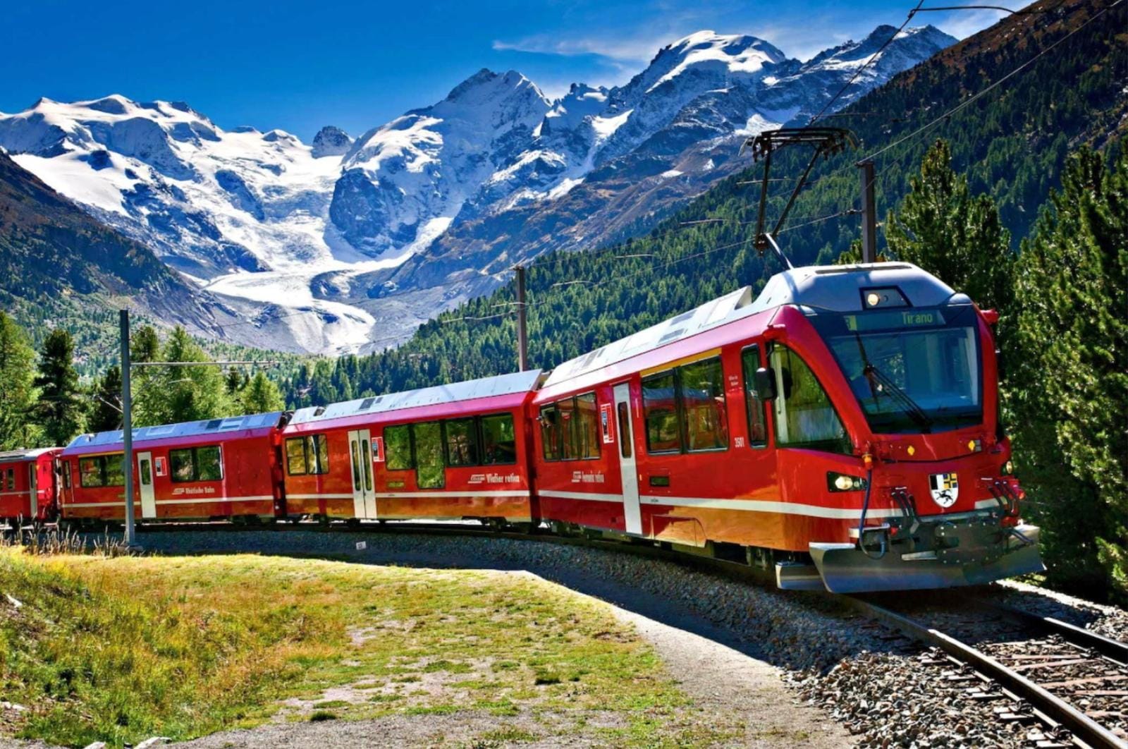 Rhätische Bahn am Morteratsch Gletscher