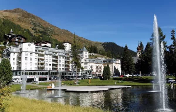 Wanderhotel Schweiz Graubünden Sommer – Hotel Seehof Außenansicht, Davos