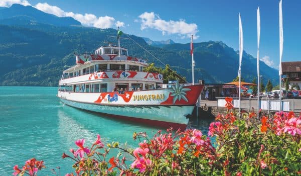 Thunersee – Kristallklarer Alpensee mit Bergpanorama