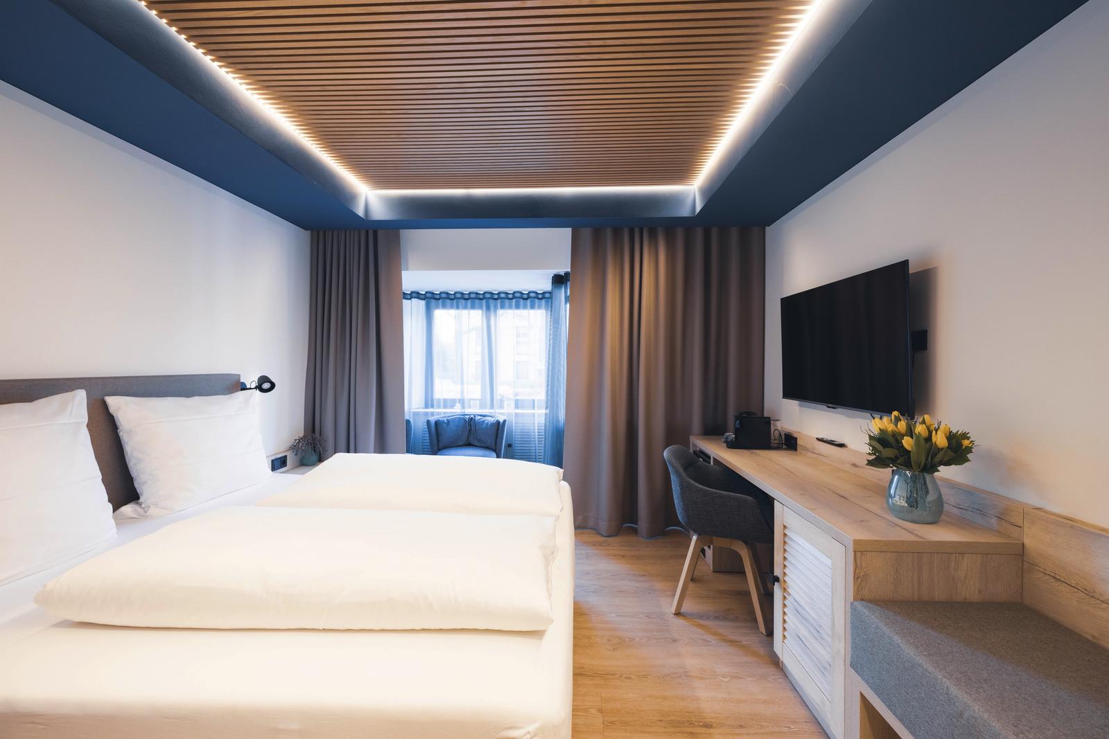 Modernes Hotelzimmer THE OCEANs Hotel