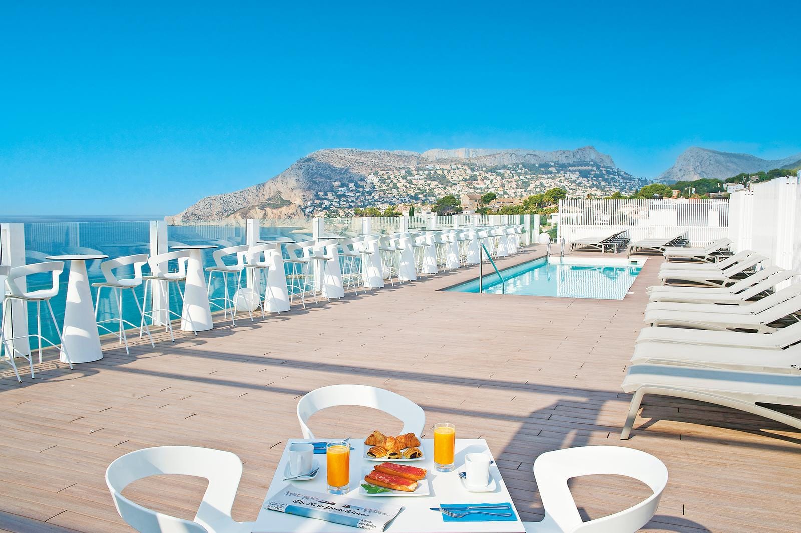 Spanien - Costa Blanca - 4-Sterne-Hotel Bahía Calpe by Pierre & Vacances Dachterasse mit Pool