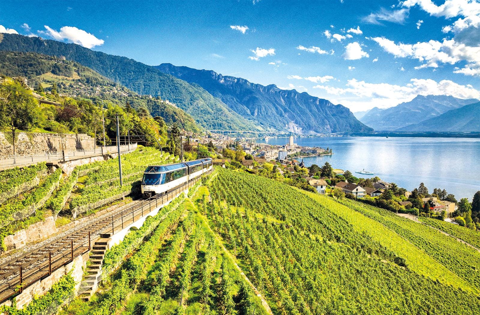 Beeindruckende Panoramen bei der Zugfahrt