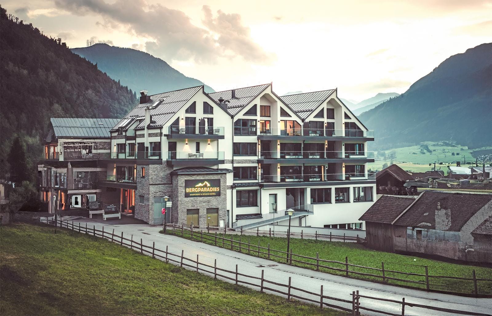 Bergparadies – Apartment & Studio Hotel