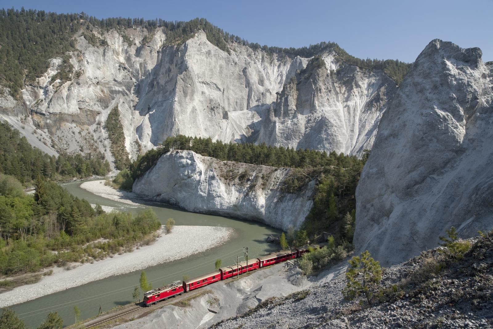 BIG FIVE – die schönsten Bahnstrecken Graubündens 1. Klasse / 4* Hotel