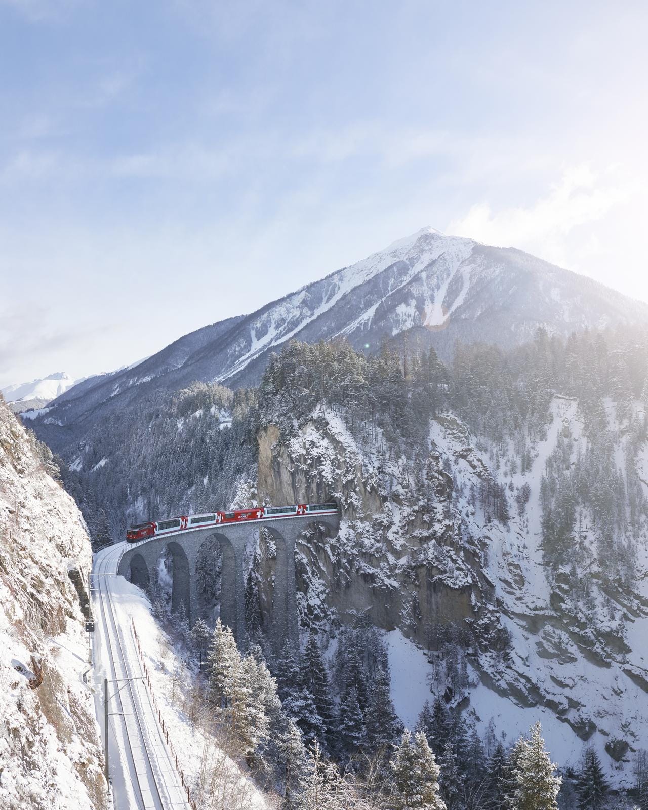 Glacier Express auf dem Landwasserviadukt