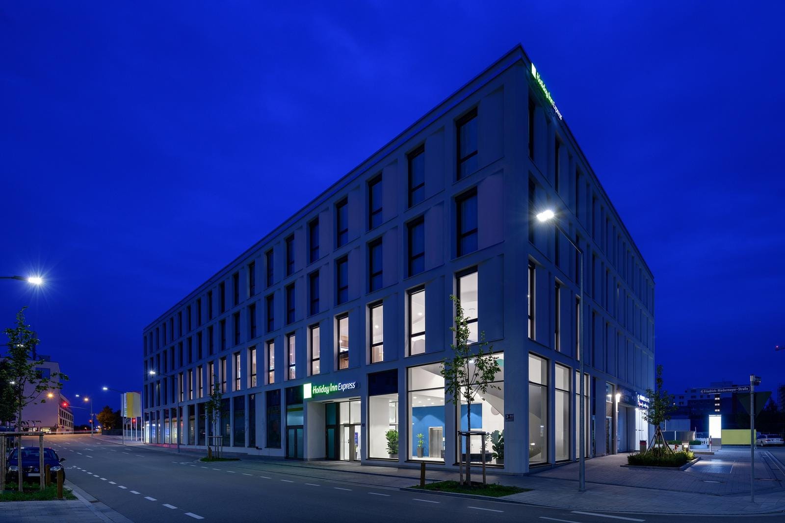 Holiday Inn Express Regensburg, Aussenansicht