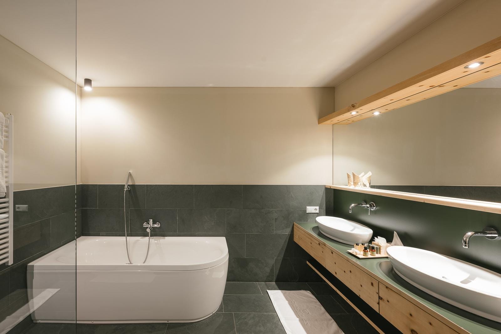 Hotel Arosea Life Balance Badezimmer