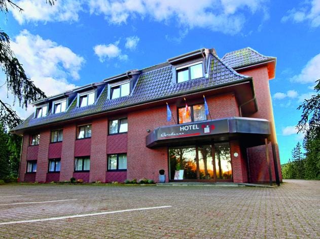 Hotel Borchers (& Meyer Werft) Außenansicht