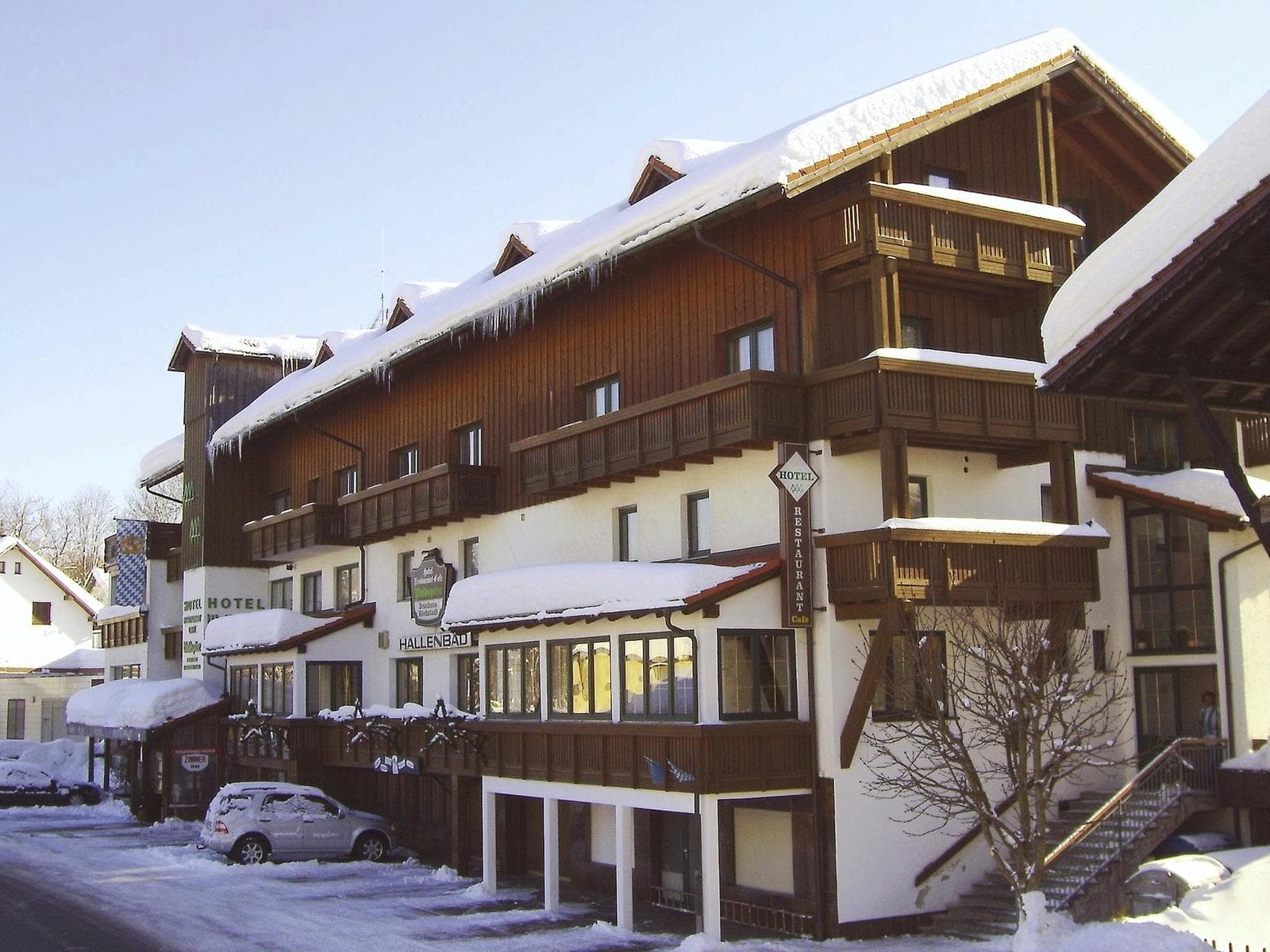 Hotel Das Waldkönig Außenansicht