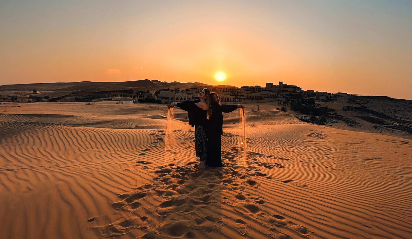 Emirate Roadtrip: Sleep like a Sheikh & Shine like Dubai