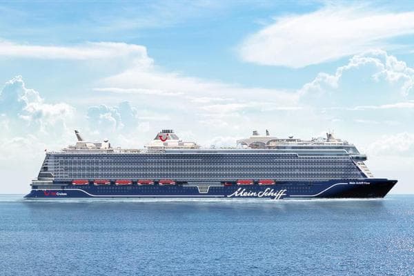 Mein Schiff Flow mit 4-Sterne Hotel JS Palma Stay auf Mallorca