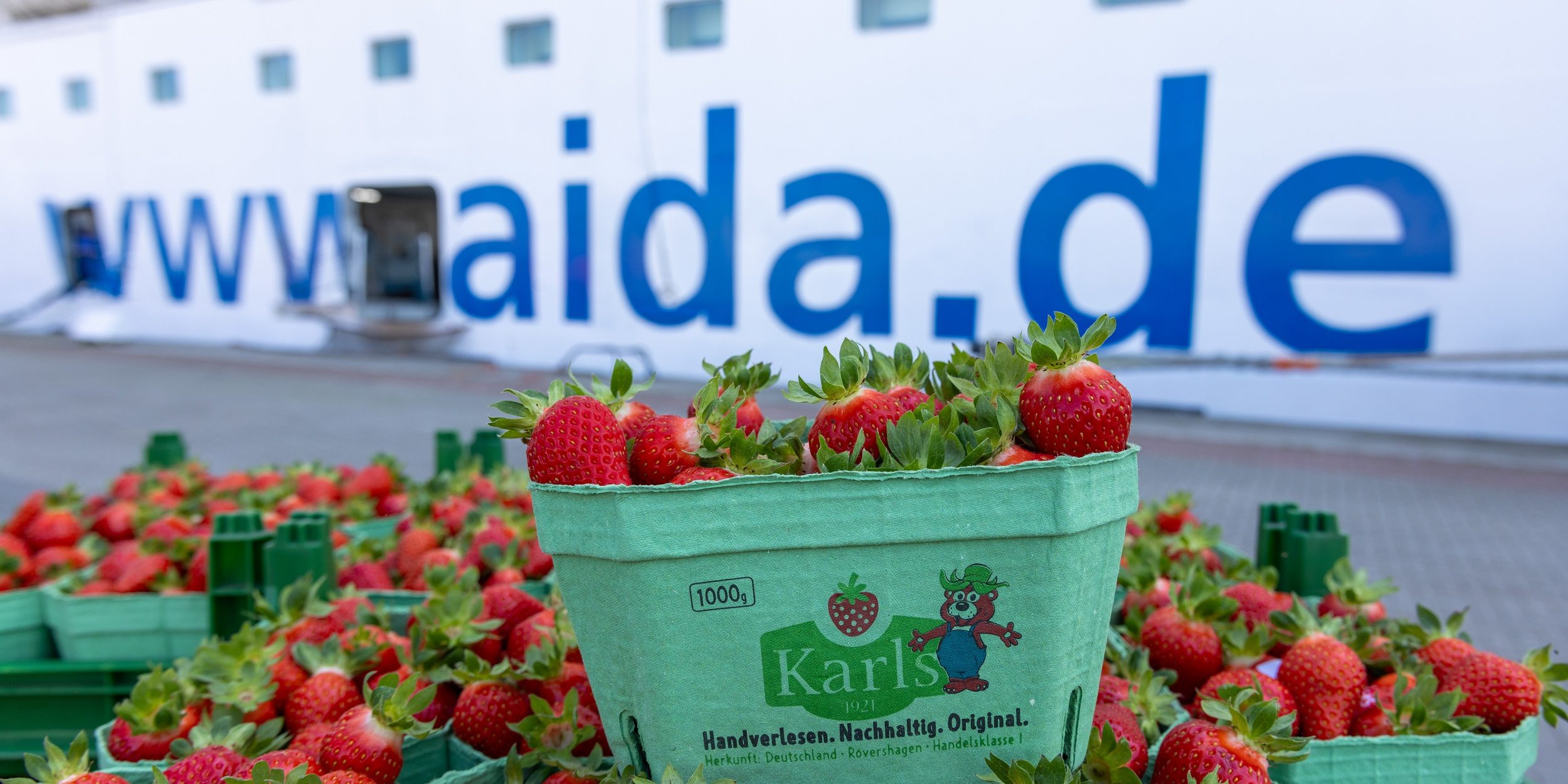 Frische Erdbeeren aus Mecklenburg-Vorpommern. (Foto: Marc Klein/AIDA Cruises)
