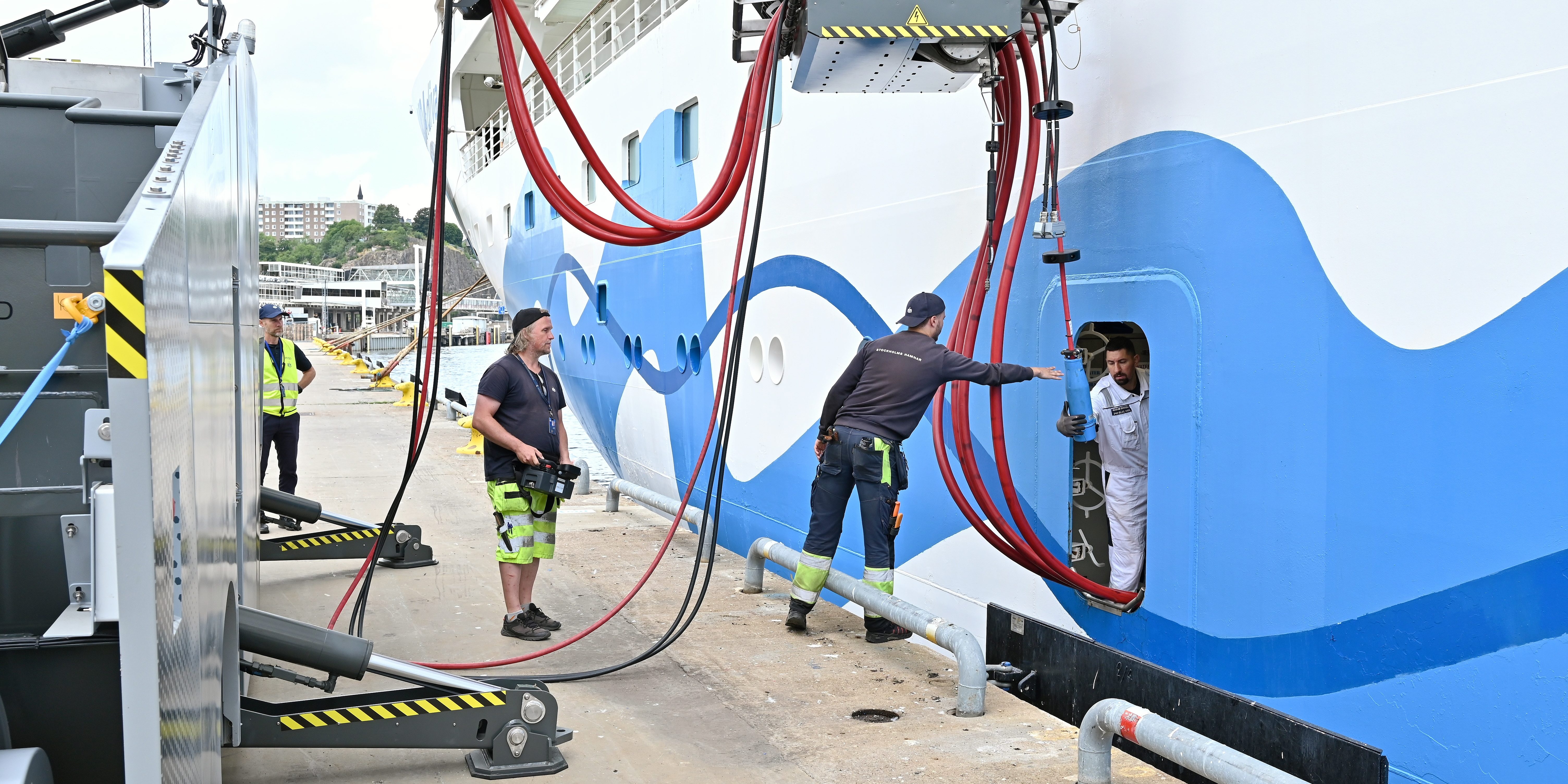 Landstrom für AIDAdiva. (Foto: AIDA Cruises)